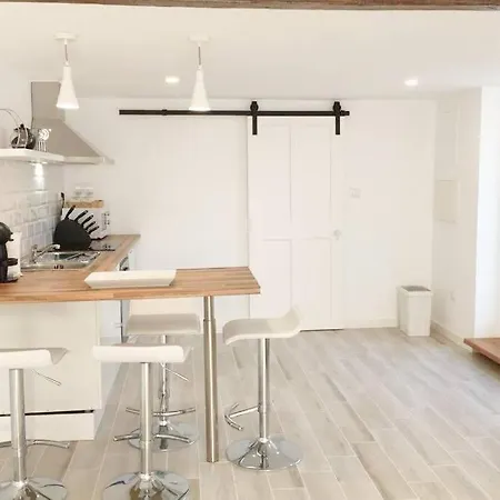 Apartamento Azores Black Mountain House, Estudio E T2 Ilha Do Pico São Roque do Pico
