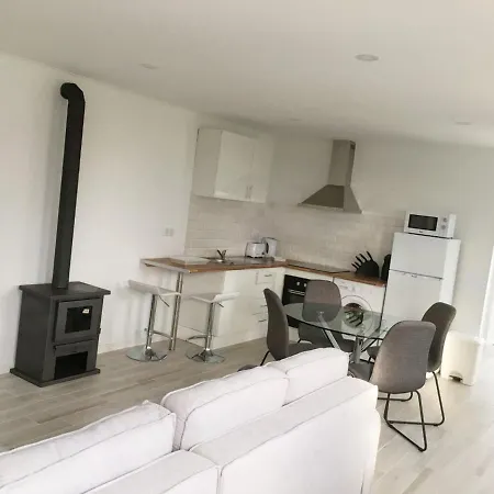 Apartamento Azores Black Mountain House, Estudio E T2 Ilha Do Pico São Roque do Pico