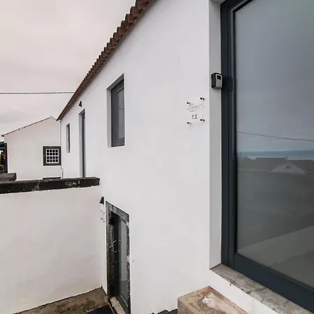 Azores Black Mountain House, Estudio E T2 Ilha Do Pico アパート