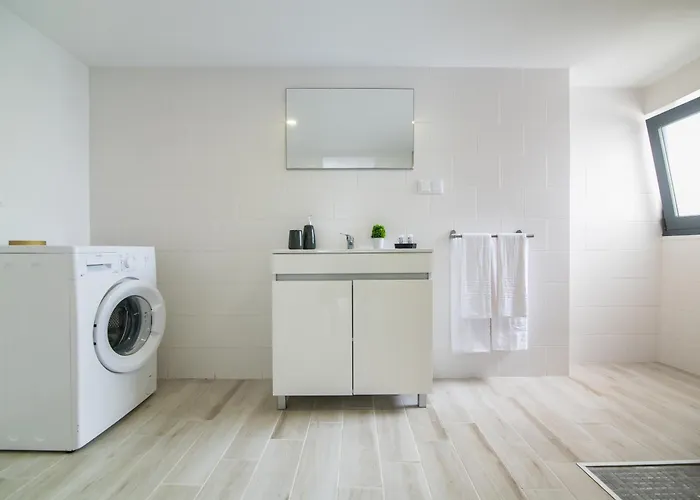 Azores Black Mountain House, Estudio E T2 Ilha Do Pico Apartment *